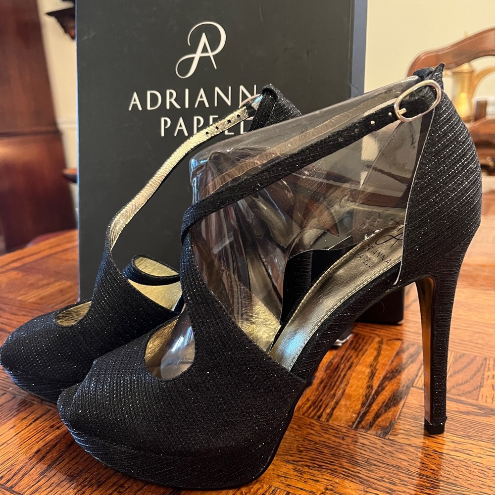Adrianna Papell Black Women's 4 1/2 inch sparkly Heels